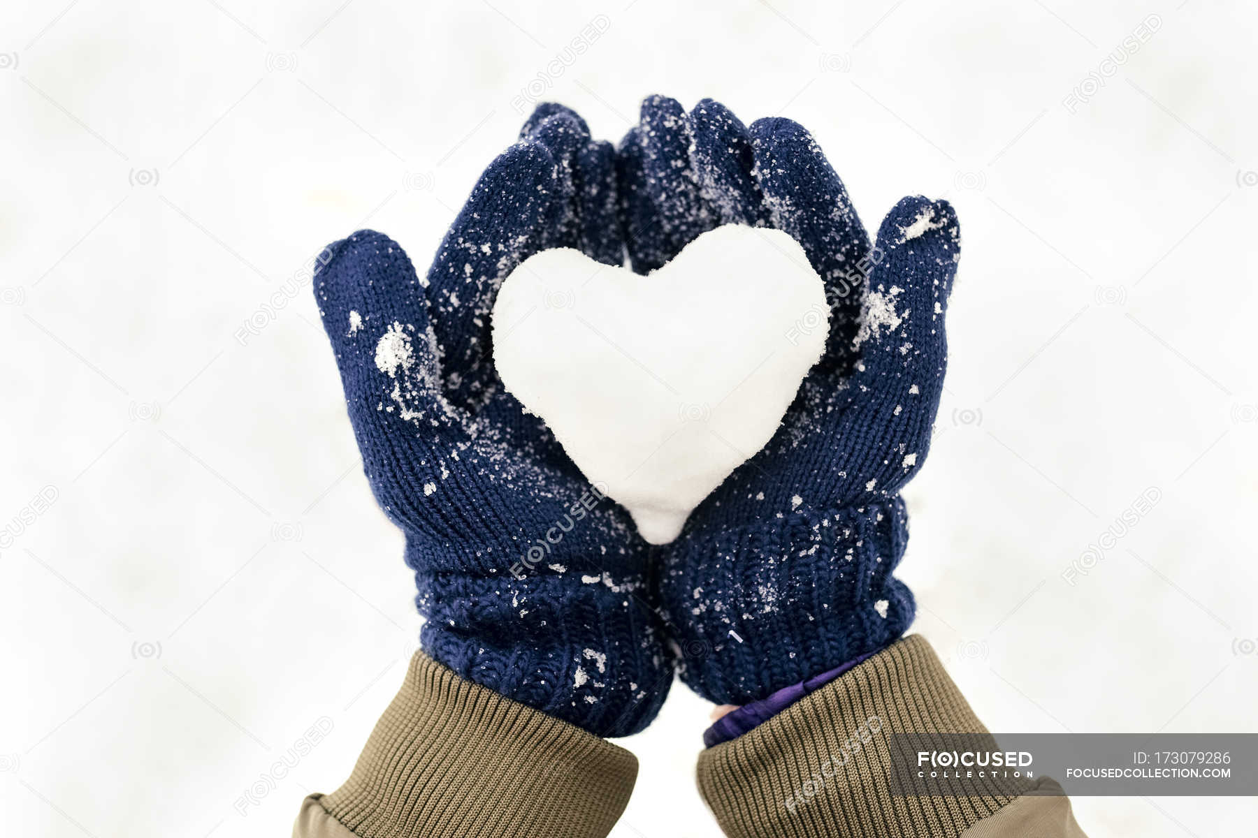 Перчатки с сердечками
