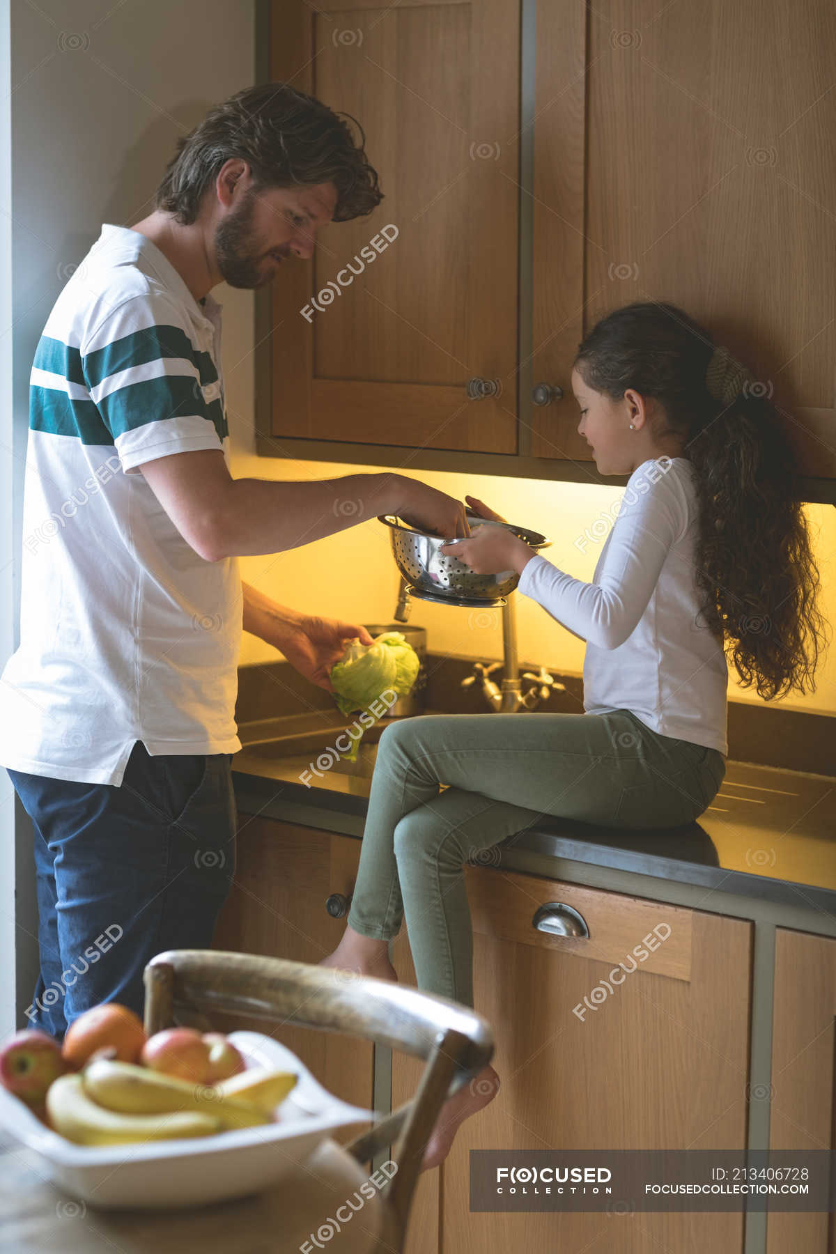 Жара на кухне - сестры соблазняют брата
