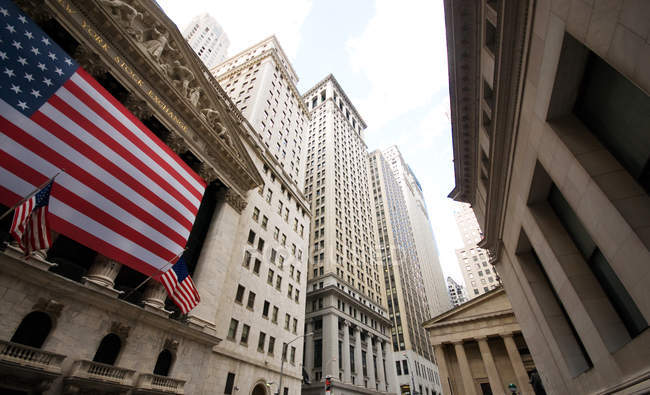 New York city - 4 Sep 2010 - Wall street and stock exchange — Stock Photo