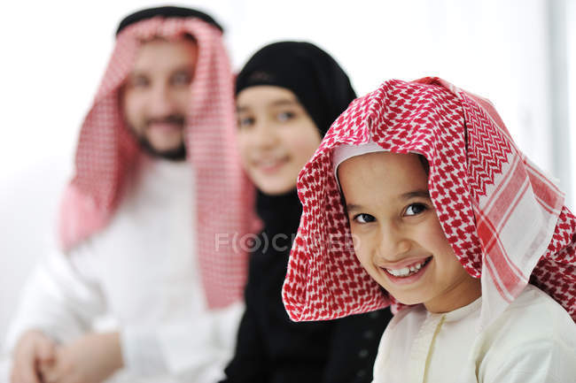 Арабська мусульманської родини — стокове фото