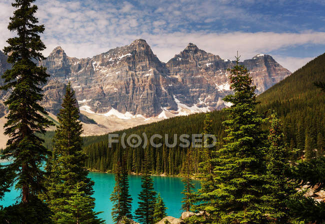 Schöner Moränensee — Stockfoto