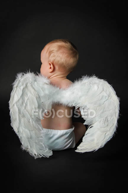 Дитячий ангел з крилами — стокове фото