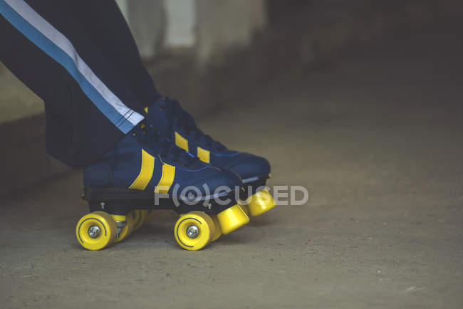 Woman Wearing Vintage Retro Quad Roller Skates — Stock Photo