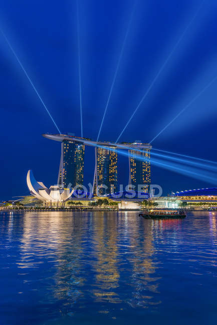 Marina Bay Sands di notte durante Light and Water Show 'Wonder F — Foto stock