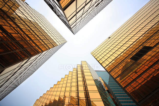 Bâtiments commerciaux modernes — Photo de stock