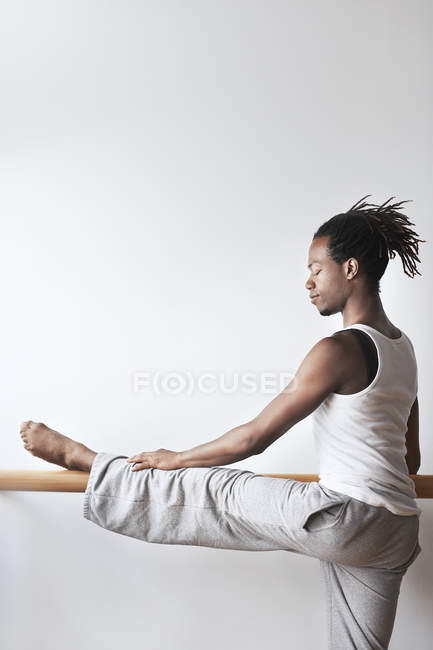 Ballet Dancer stretching — Stock Photo