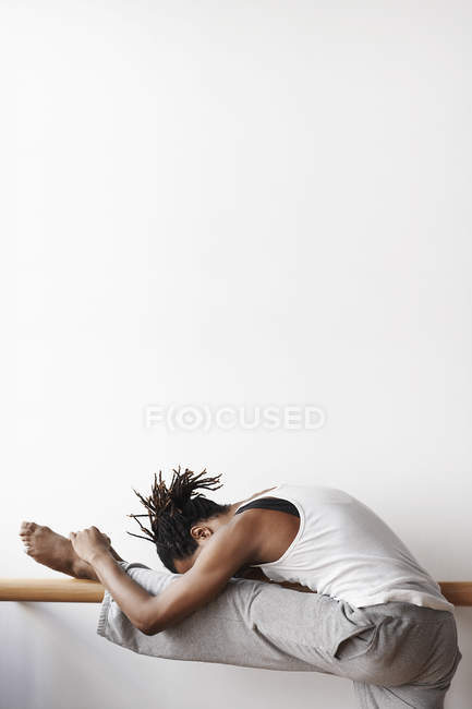 Ballet Dancer stretching — Stock Photo