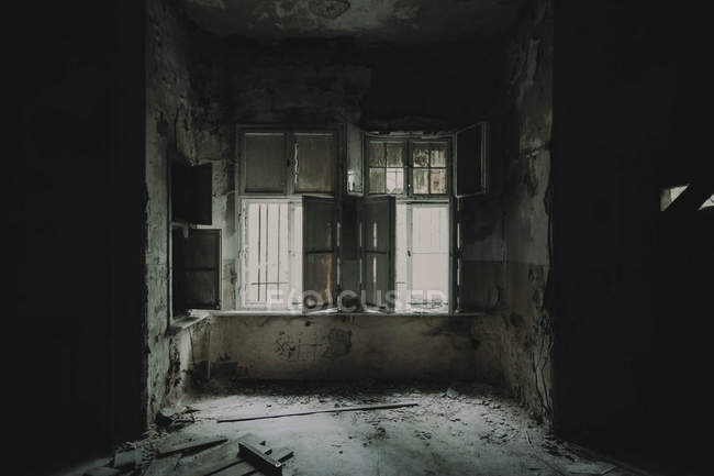 Заброшенная больница имени Белитца Хайльстаттена — стоковое фото