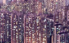 Halb beleuchtete Wohnungen in Shanghai — Stockfoto
