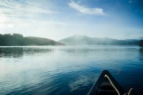 Тихими водами озера Лох Тай — стокове фото