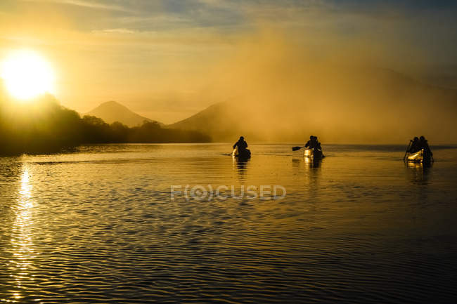 Спокойные воды Лох-Тая — стоковое фото