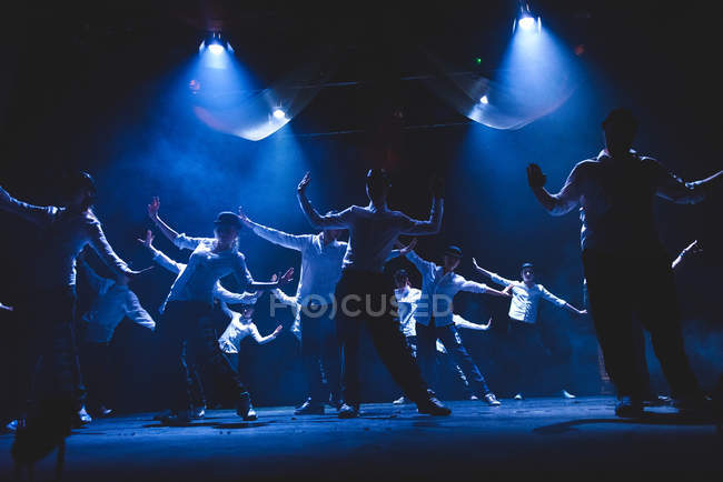 Actuación en el escenario en la universidad de Edimburgo - foto de stock