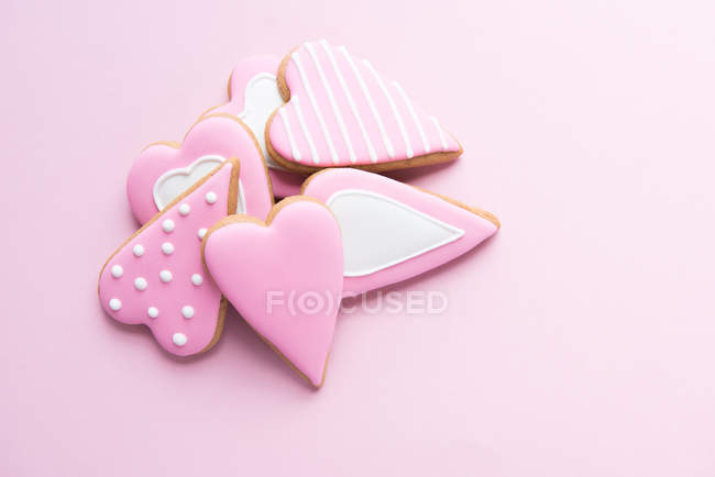 Biscotti fatti a mano a forma di cuore — Foto stock