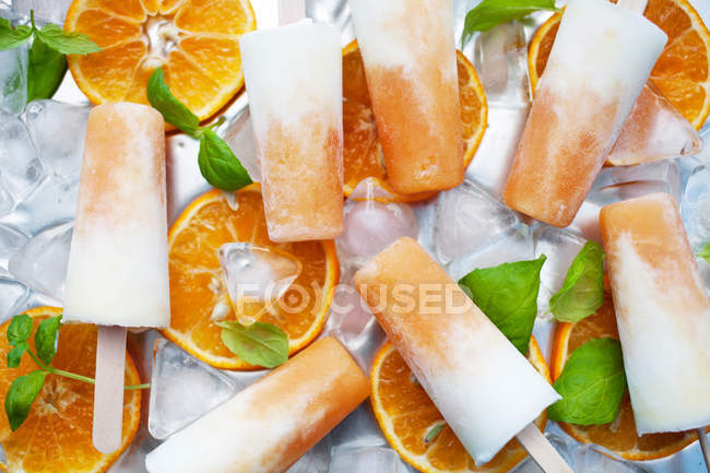 Homemade frozen yogurt — Stock Photo