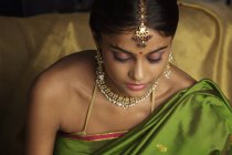 Mulher usando sari — Fotografia de Stock