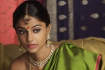 Femme portant du sari — Photo de stock