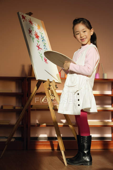 Pintura menina na lona — Fotografia de Stock