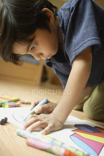 Little boy coloring — Stock Photo