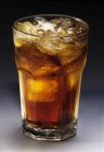 Verre de cola avec glace — Photo de stock