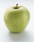 Primer plano manzana entera - foto de stock