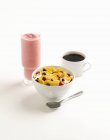 Ciotola di Cereale con Caffè — Foto stock