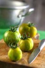 Tomates verdes frescos - foto de stock