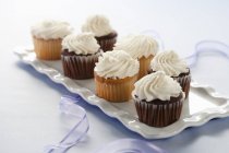 Vanilla and Chocolate Cupcakes — Stock Photo