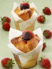 Muffins aux fraises au chocolat — Photo de stock