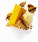 Сир твердий і цибуля — стокове фото