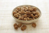 Bowl of dried white mulberries — Stock Photo