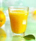 Vidro de suco de laranja — Fotografia de Stock