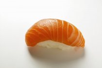 Nigiri Sushi con salmone — Foto stock