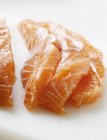 Fatias de sashimi de salmão — Fotografia de Stock