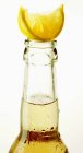 Бутылка имбирного эля — стоковое фото
