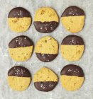 Pistachio biscuits with dark chocolate — Stock Photo