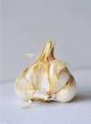 Lampadina di aglio aperta — Foto stock