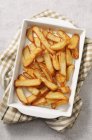 Homemade fried potato chips — Stock Photo