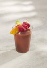 Raspberry and kale smoothie — Stock Photo