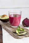 Beetroot smoothie with avocado — Stock Photo