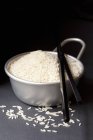 Bowl of uncooked rice — Stock Photo