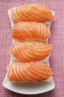 Nigiri Sushi mit Lachs — Stockfoto