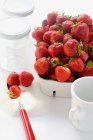Fresh ripe strawberries — Stock Photo
