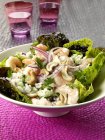 Рисовый салат с креветками — стоковое фото