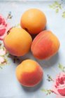 Fresh ripe apricots — Stock Photo