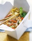 Goreng Nasi com frango e camarões — Fotografia de Stock