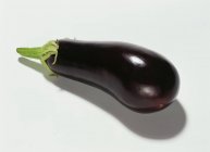 One whole eggplant — Stock Photo