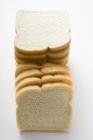 Pão branco fatiado — Fotografia de Stock
