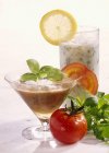 Shake di pomodoro e cocktail alle erbe — Foto stock
