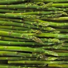 Lance di asparagi verdi — Foto stock