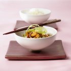 Chinese stir-fry with shrimps — Stock Photo